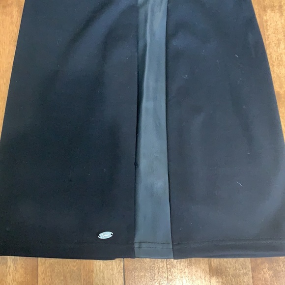 Black mini dress, GUESS - Picture 3 of 3